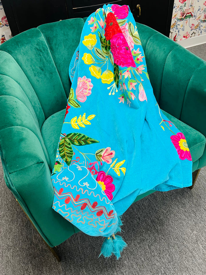 The Lakeside Velvet Throw- 6 Colors