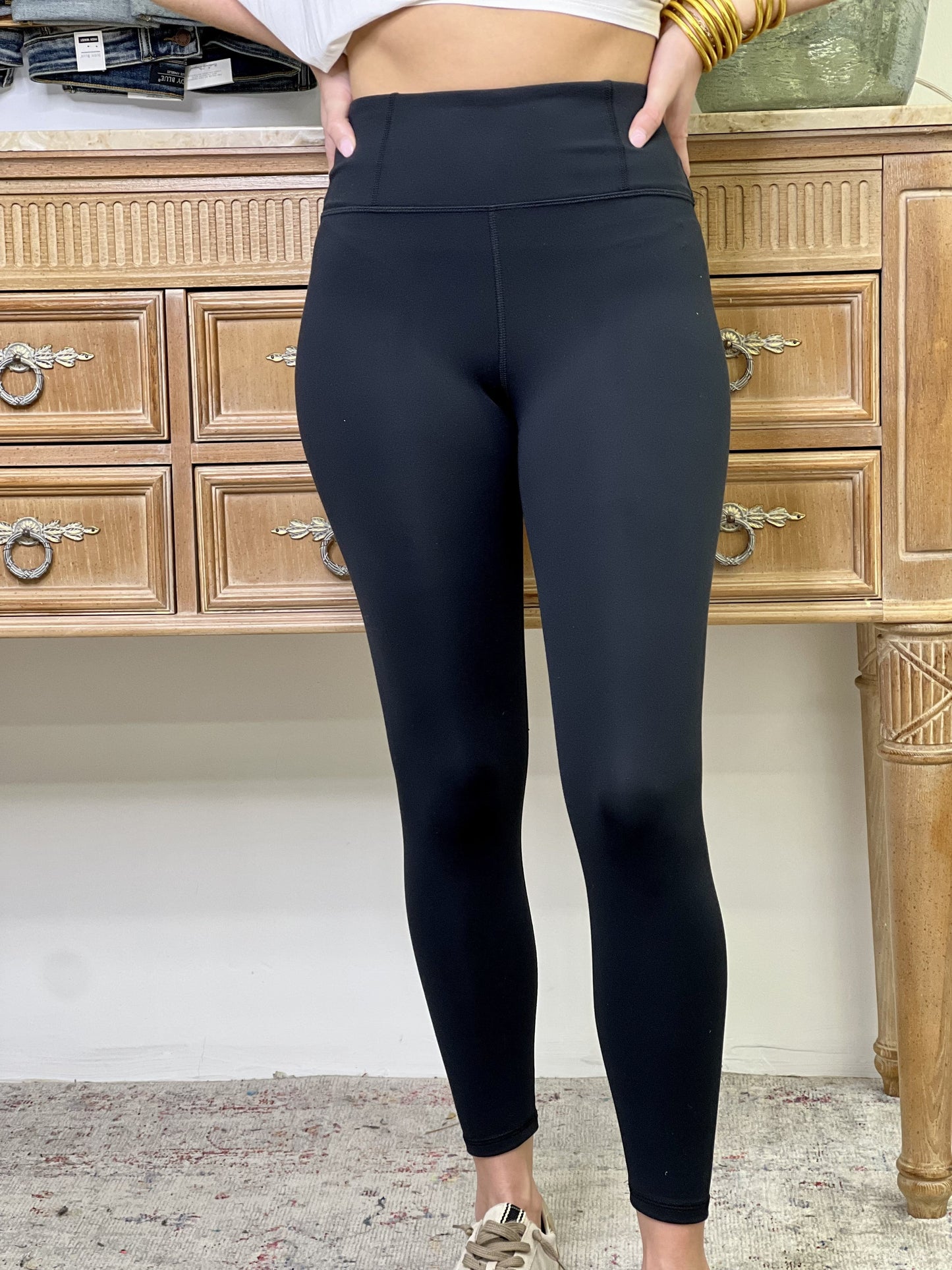 The Essential Leggings-2 Colors/All Sizes