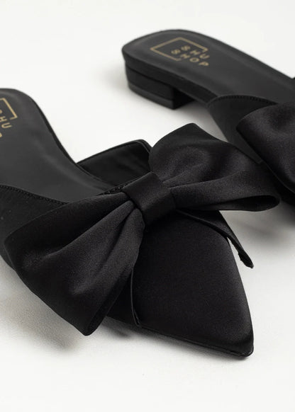 The Dorothy Slides in Black