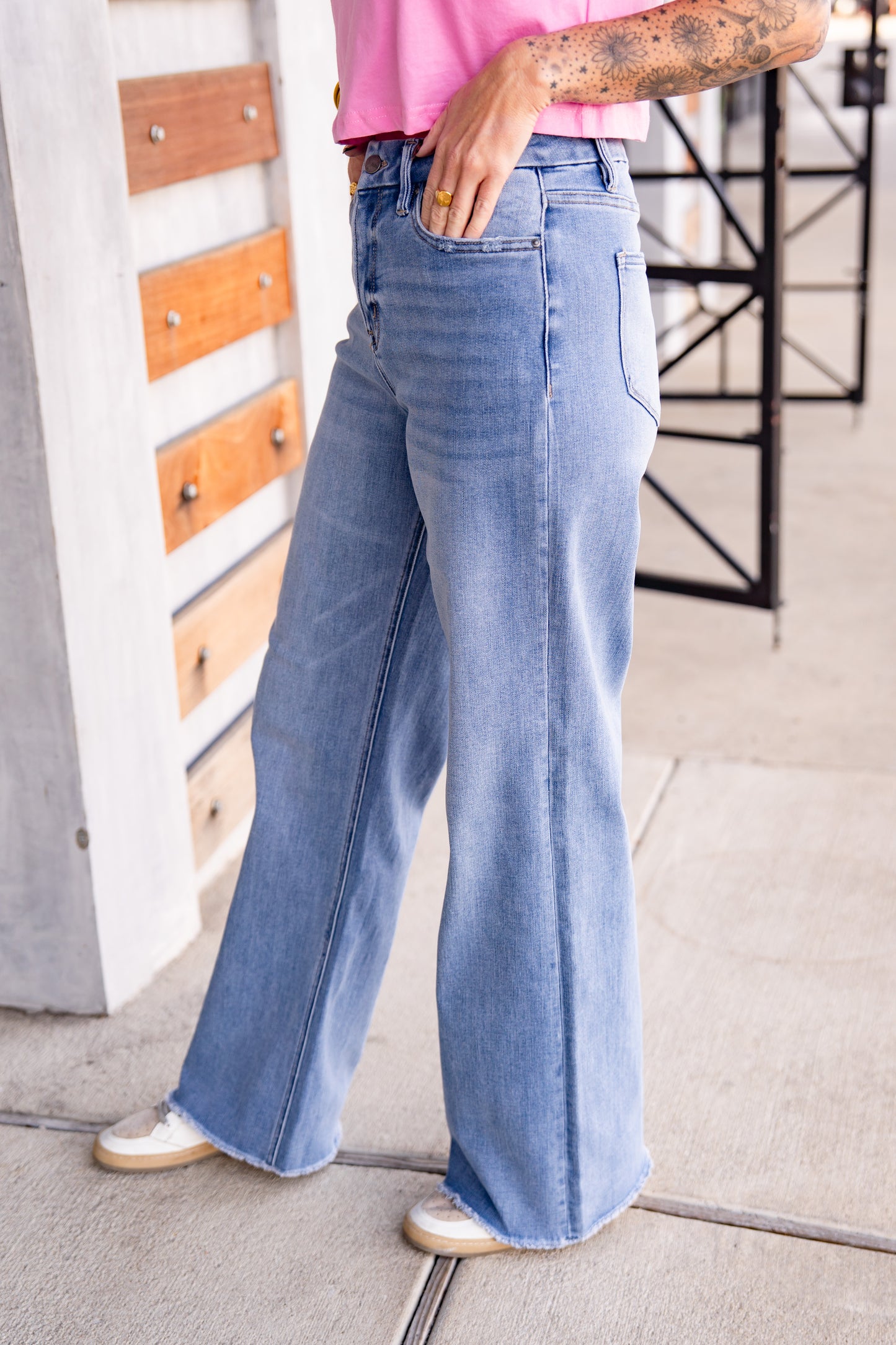 The Non-Distressed Billie Jeans
