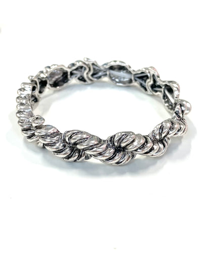 The Vela Bracelet