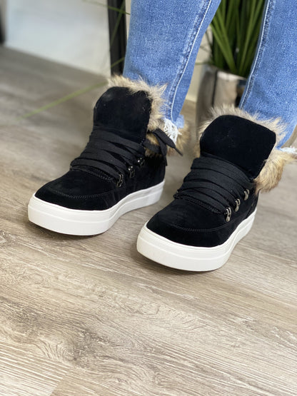 The Furry Booties - 2 Colors