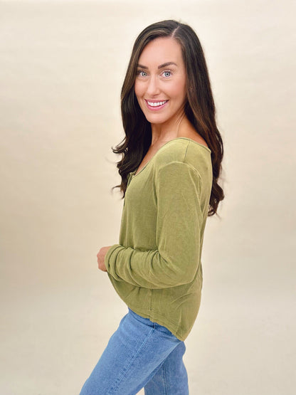 The POL Henley in 2 Colors