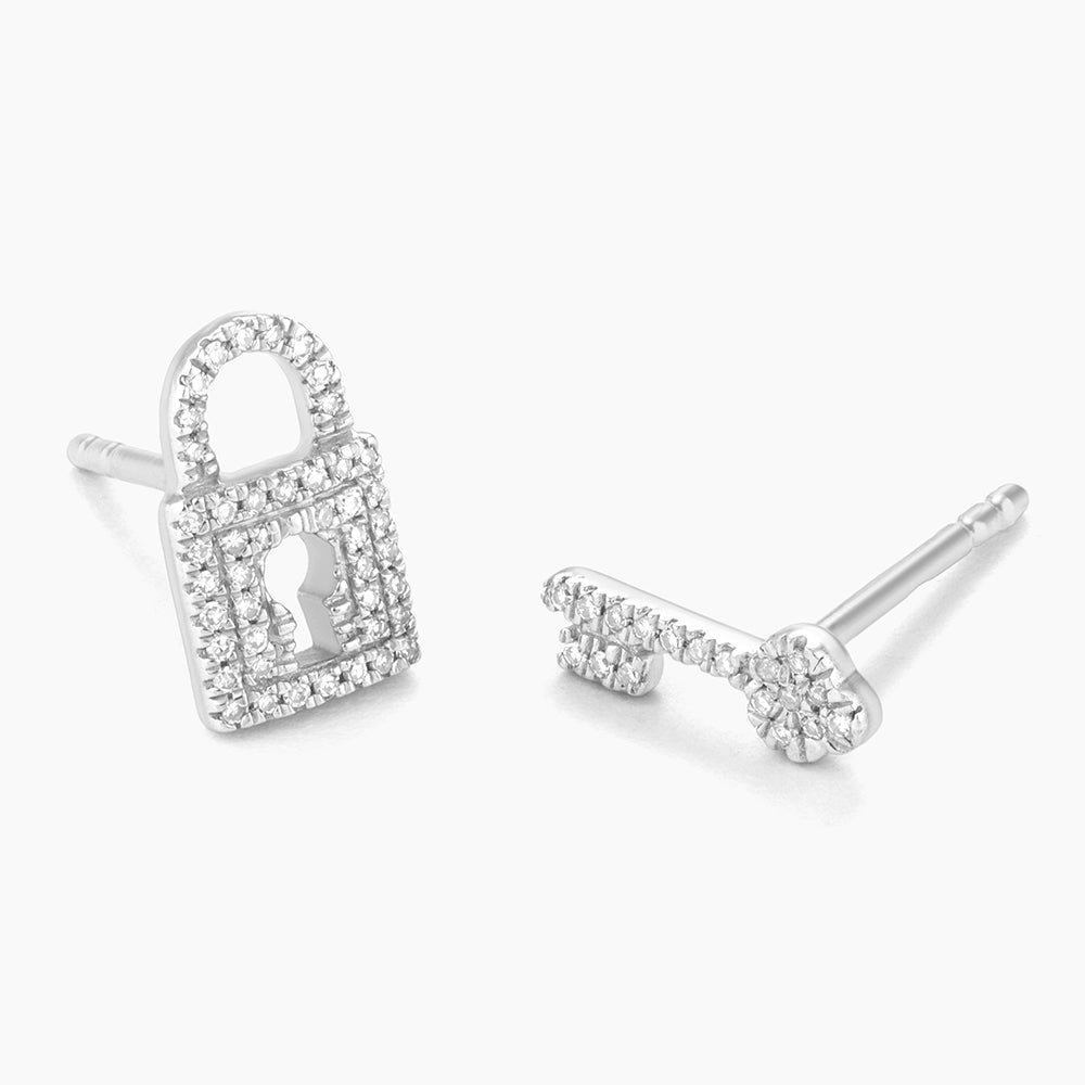 ES You Hold The Key To My Heart Stud Earrings
