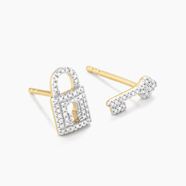 ES You Hold The Key To My Heart Stud Earrings