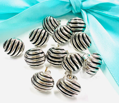 The Abbie Studs-2 Colors