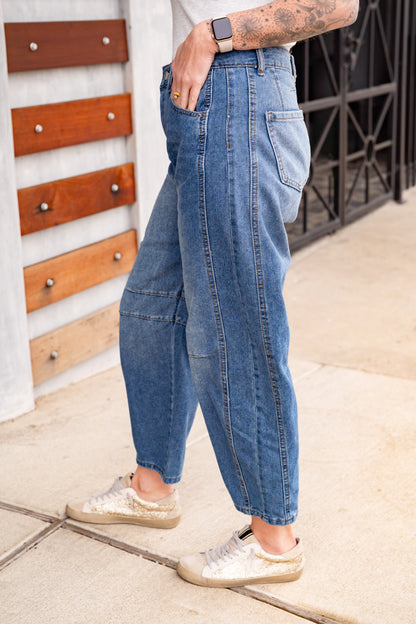 The Buckley Barrel Jeans in Medium
