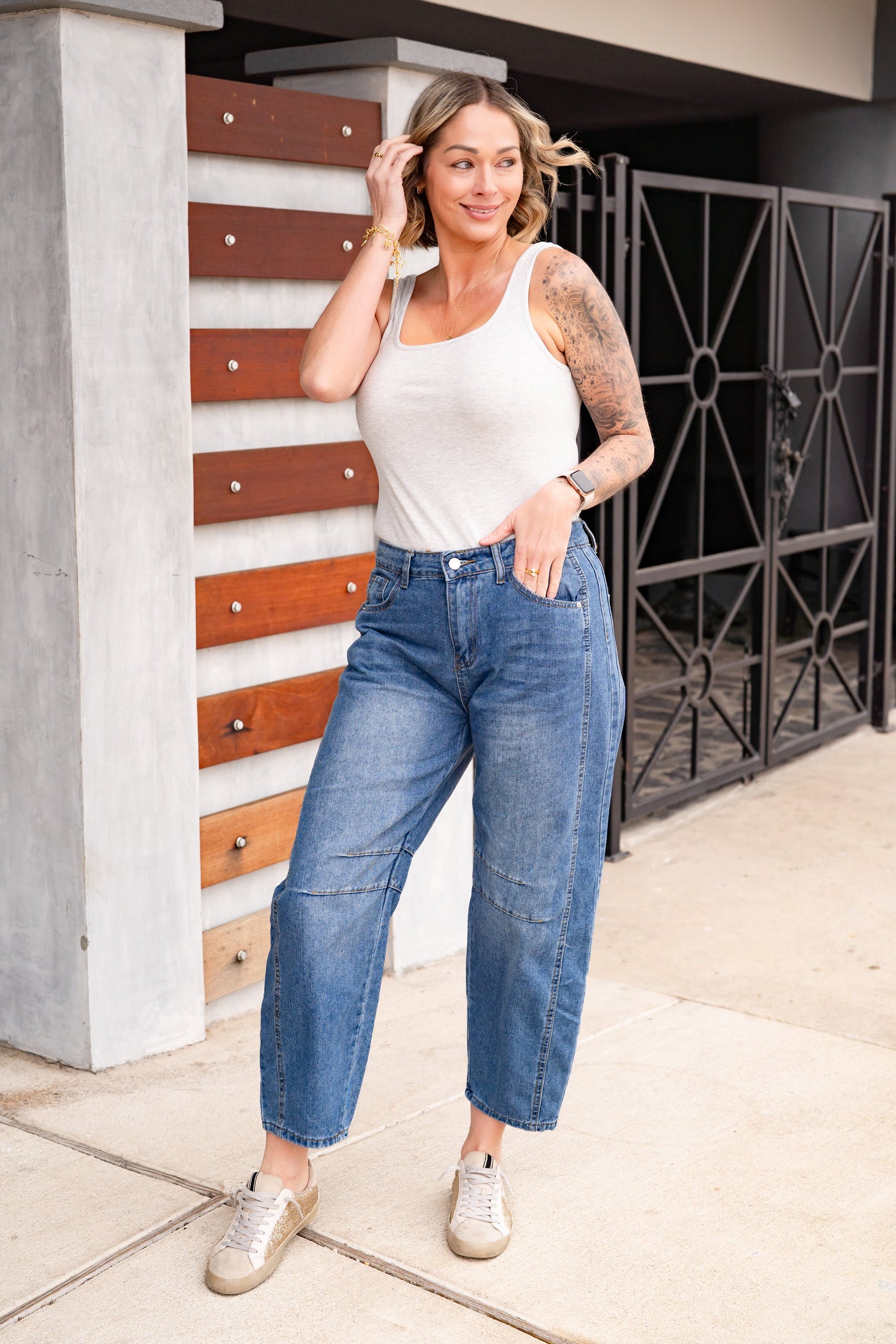 The Buckley Barrel Jeans in Medium