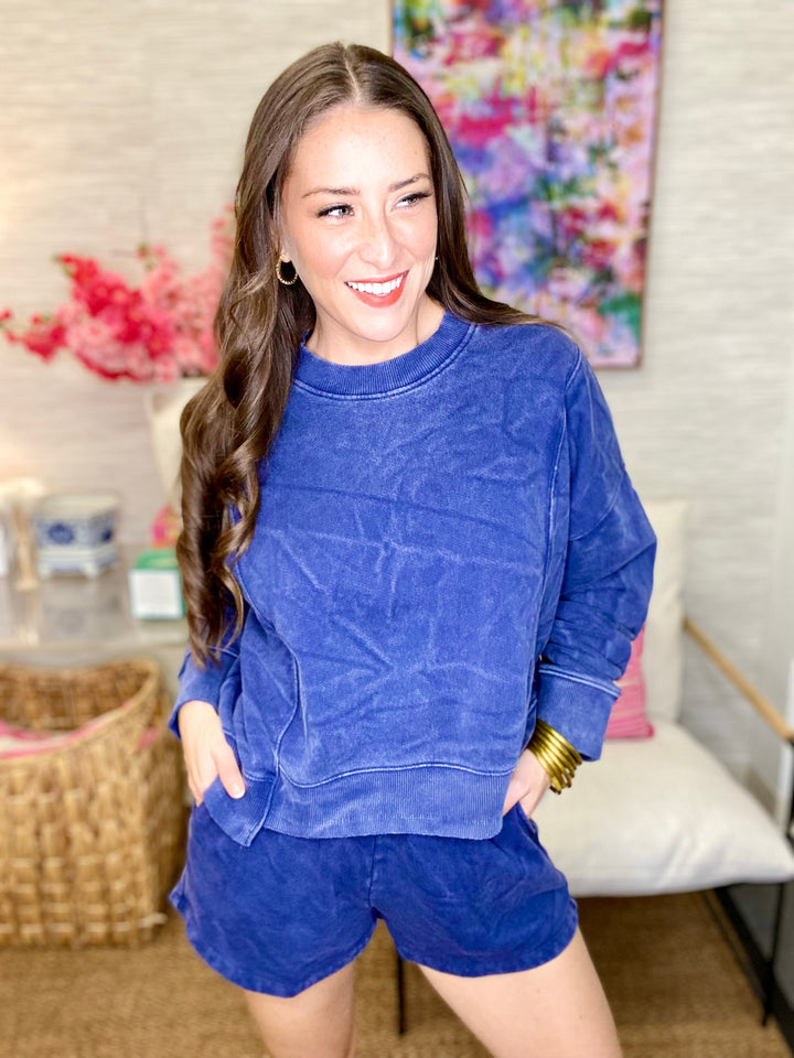 The Friday Raw Pullover in Navy