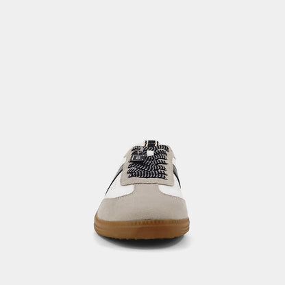 The B&W Sydney Sneaks