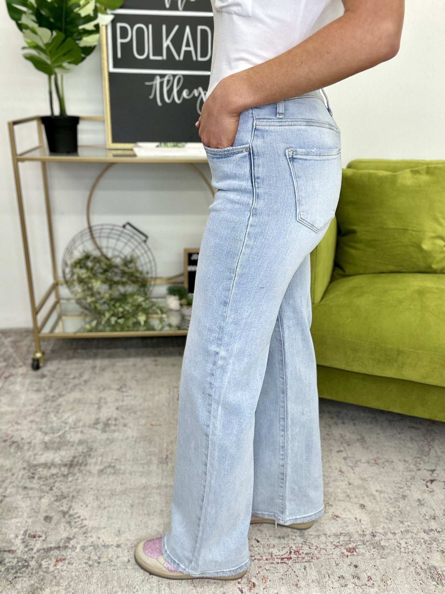 The Landri Wide Leg Jeans - AS