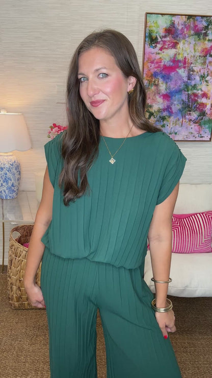 The Pleated Set in 2 Colors