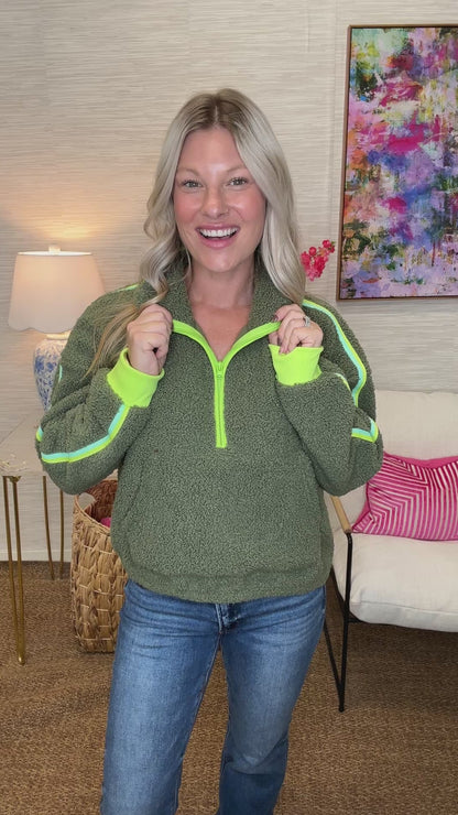 Around The Clock Teddy Pullover