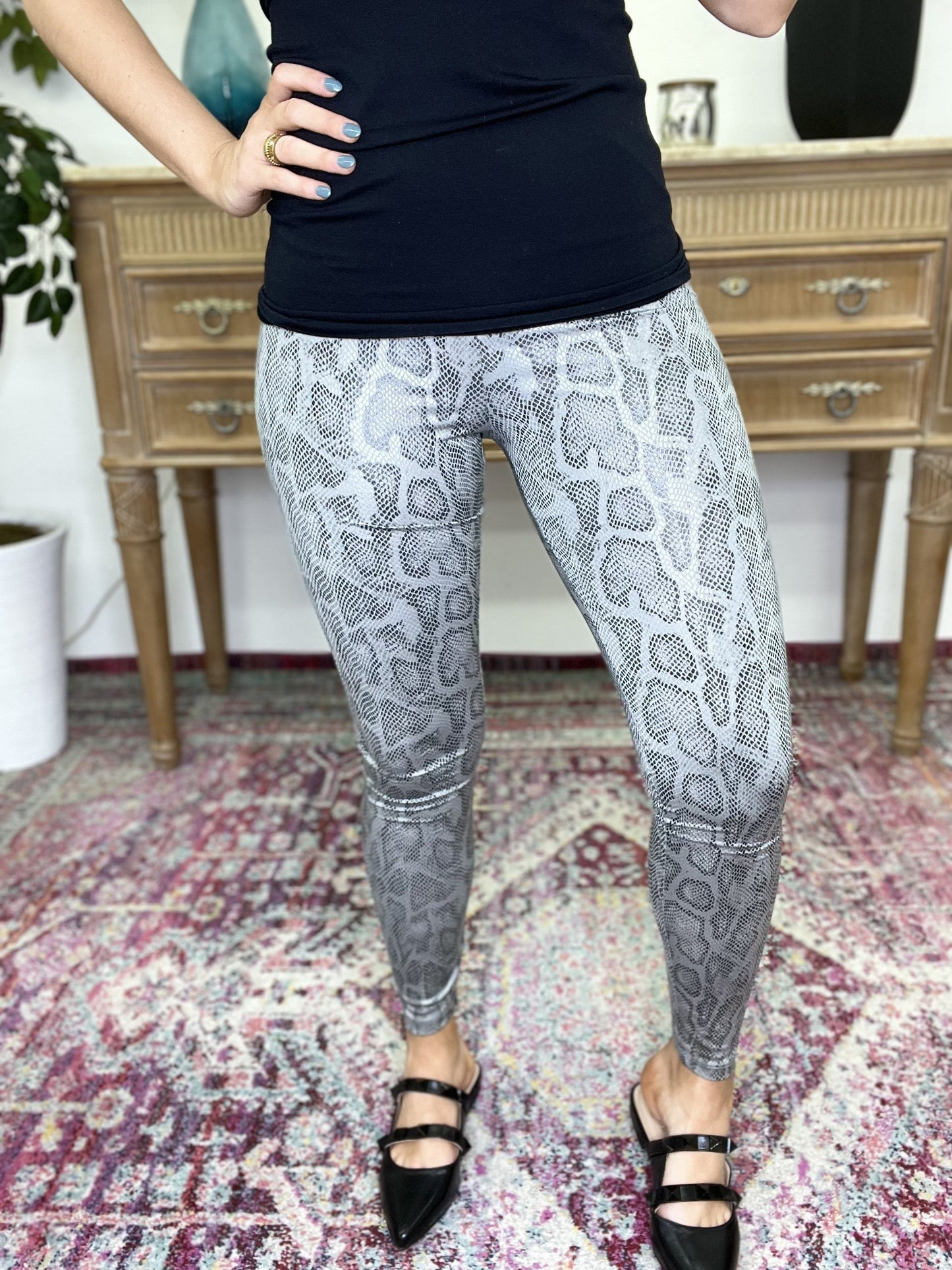 The Glimmer Slither Leggings