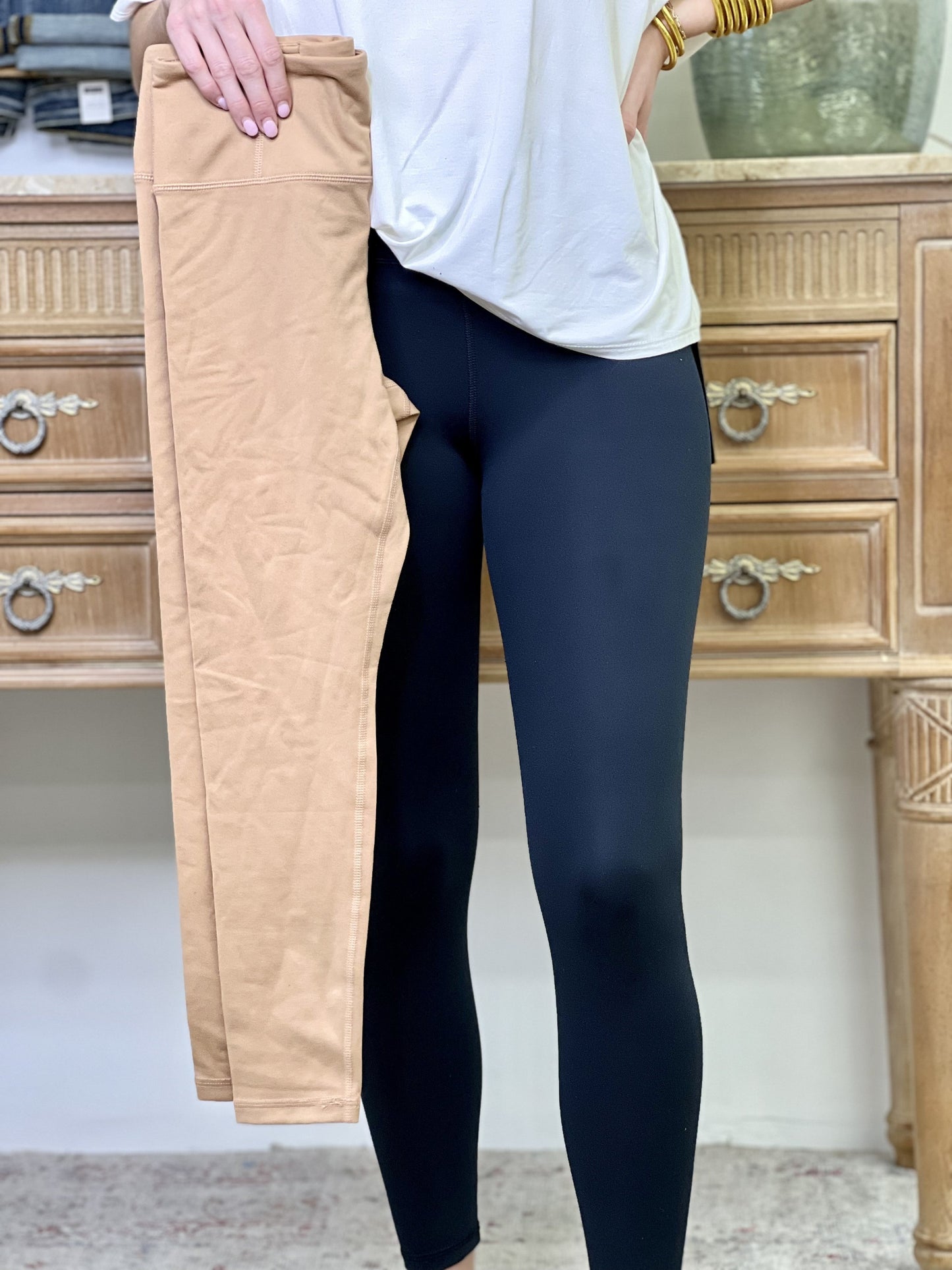 The Essential Leggings-2 Colors/All Sizes